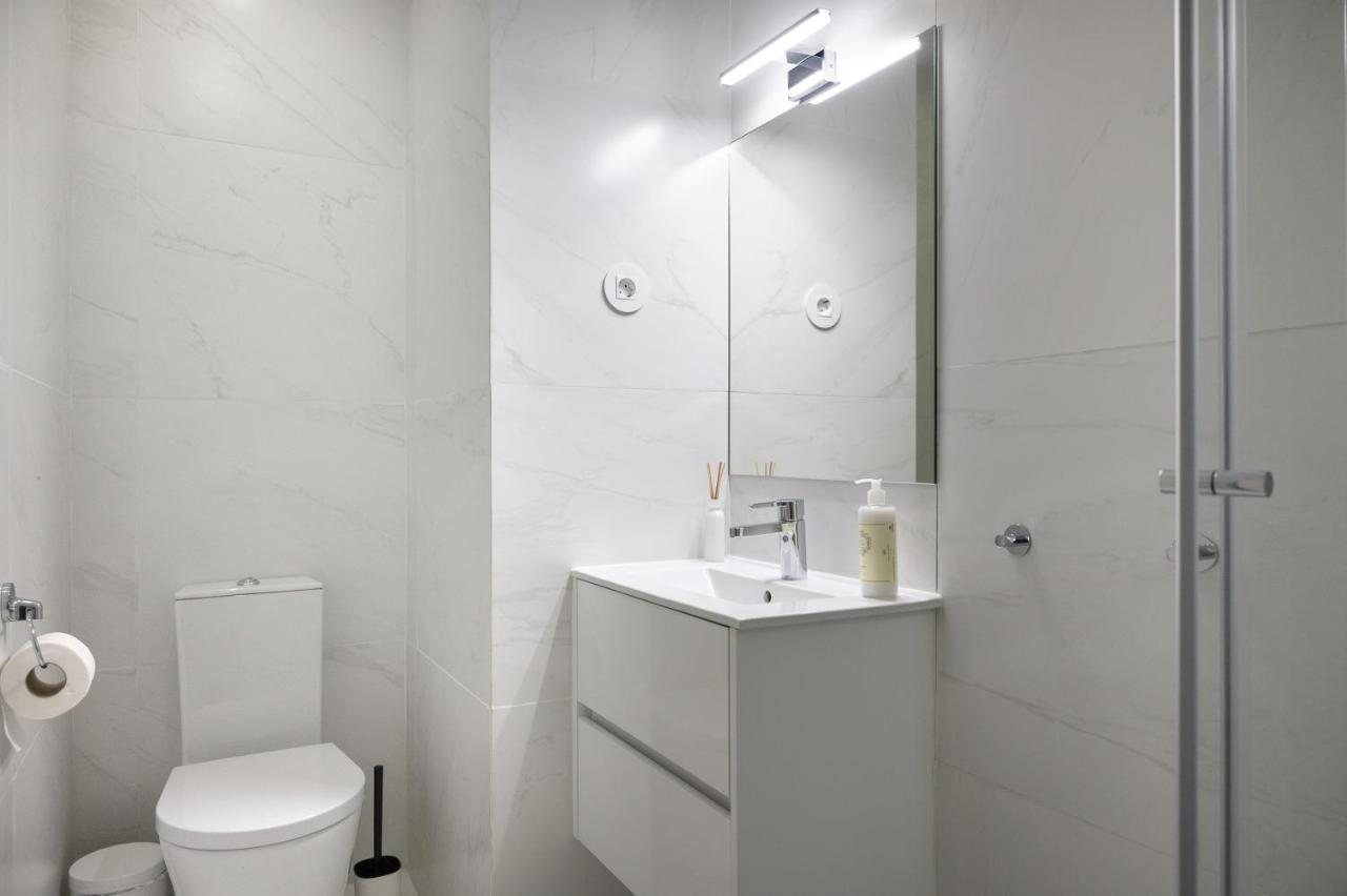 Invicta Premium - 4Br Downtown Apartment With Ac ポルト エクステリア 写真