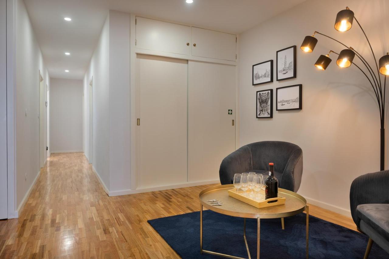 Invicta Premium - 4Br Downtown Apartment With Ac ポルト エクステリア 写真